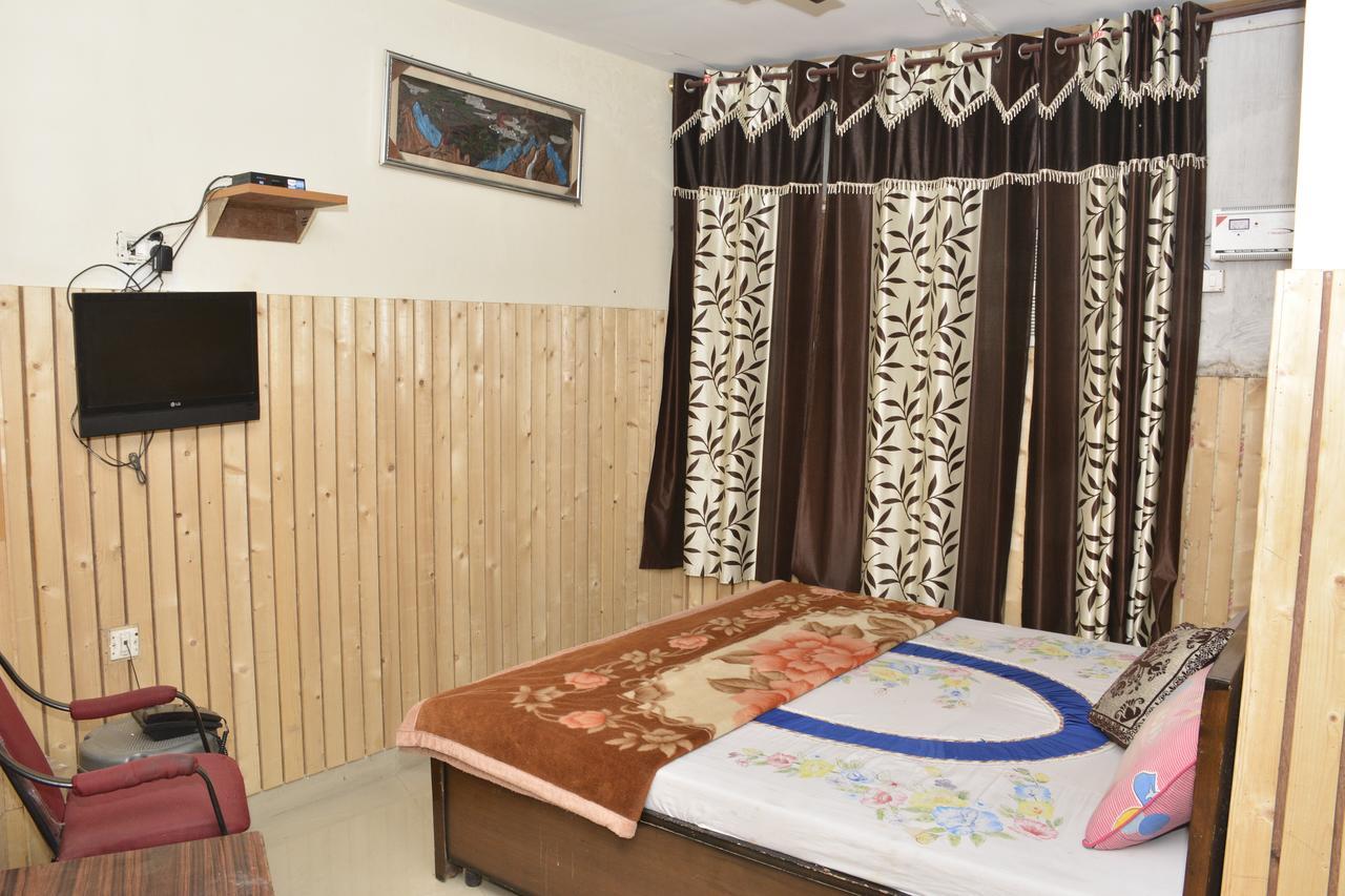 Hotel Dharam Villa Kalka Exterior photo